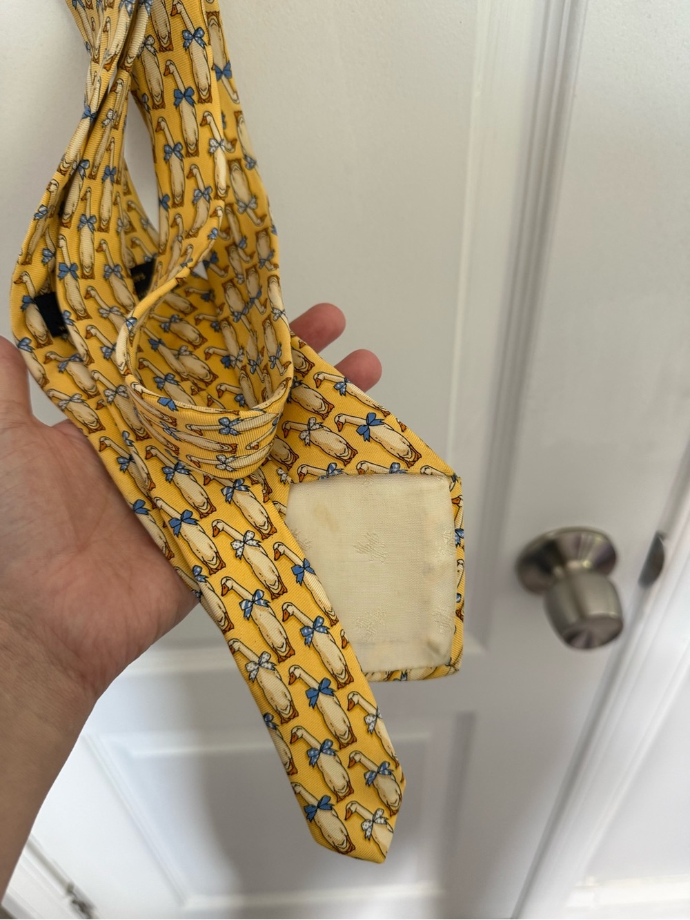 Brooks Brothers Yellow Silk Tie with Blue Motif - Picture 4 of 4